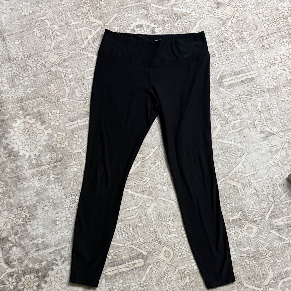 Nike Women’s Black Leggings Size Large